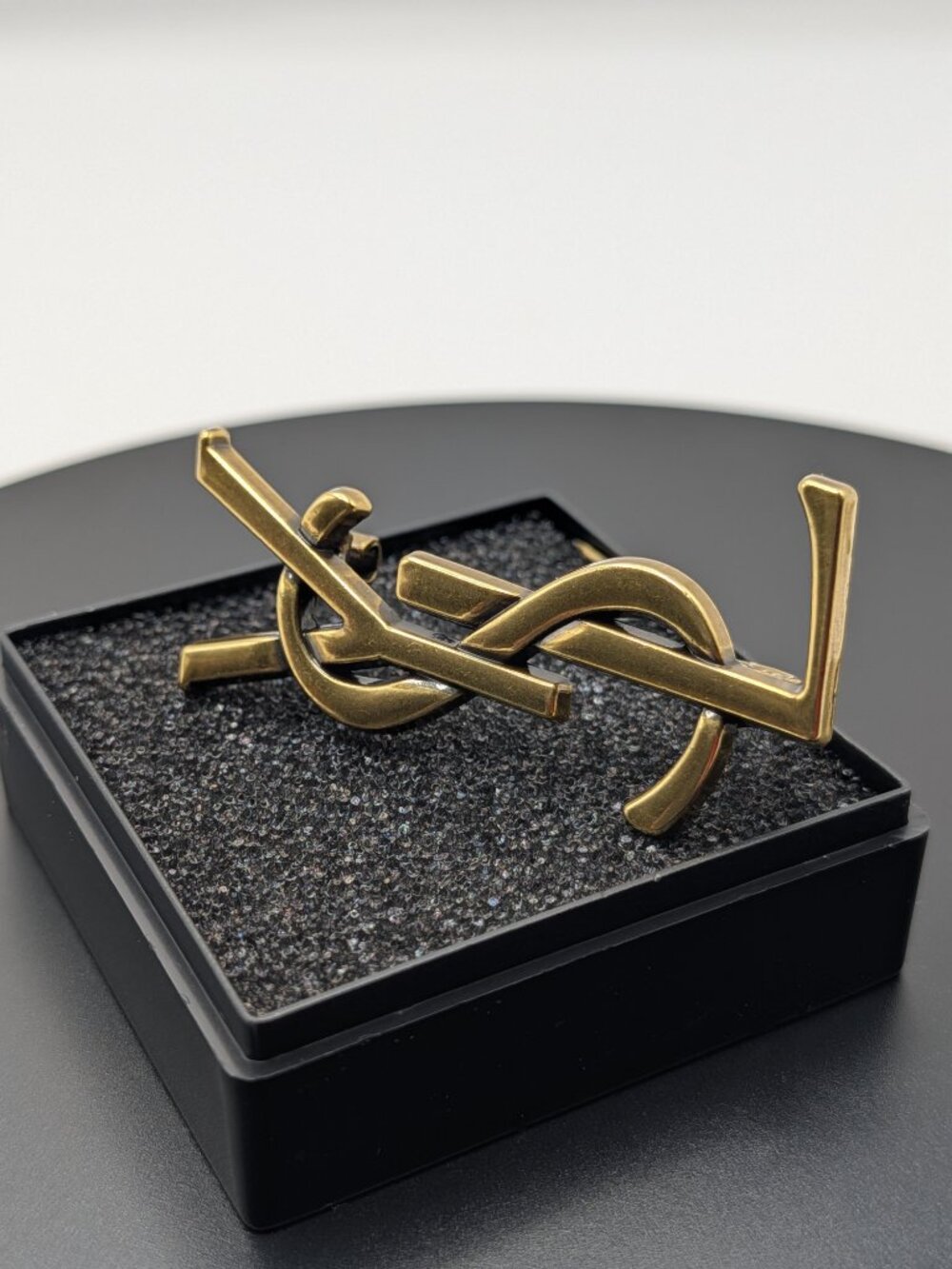 Vintage Bron Yves Saint Laurent YSL Brooch Employee Appreciation Lapel Pin Small - Picture 3 of 7